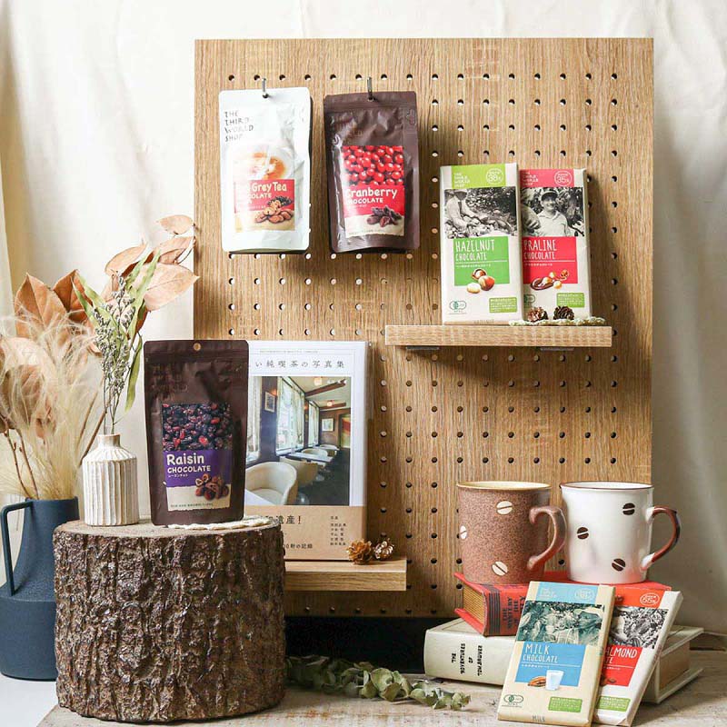 ストア・エキスプレス:卓上両面有孔パネルスタンド W40×30cm 黒（ベース黒） 61-426-87-1 展示 催事 店舗用品 A型卓上両面有孔パネルスタンド 幅40×高さ30cm ［ストエキオリジナル］