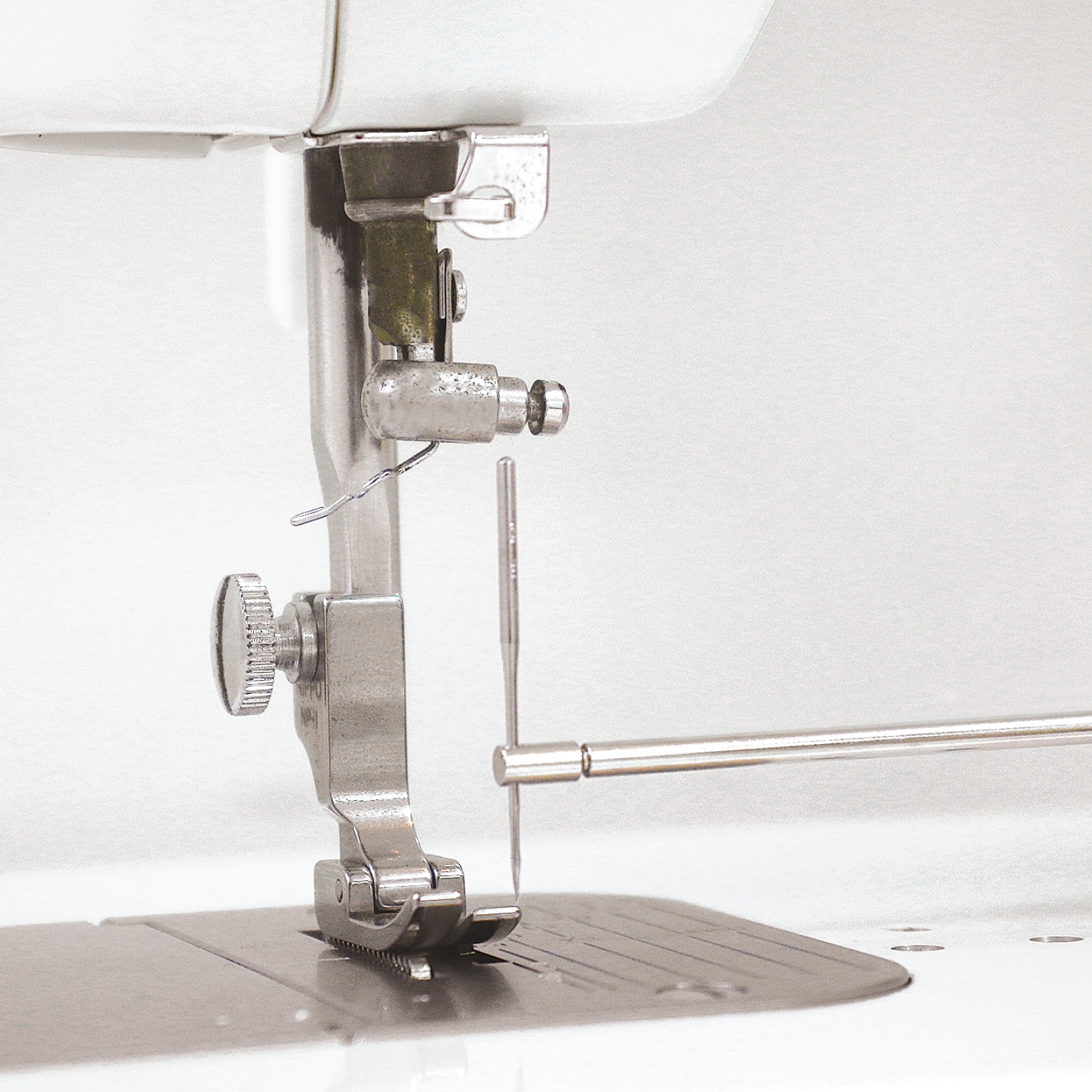 日本紐釦貿易 (Nippon Chuko) ミシン針交換がラクラク