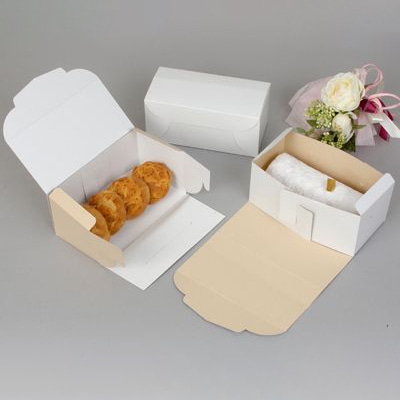 手提げロールケーキ箱 トレー付き 手提げ 6寸 131セット 手提げロールケーキ箱 トレー付き 手提げ 6寸 131セット