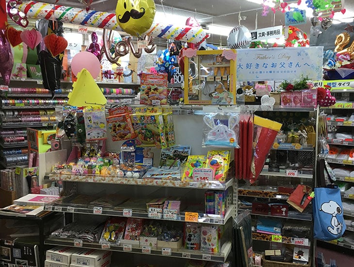 包装資材はもちろん、食品容器・生活雑貨・事務用品など、豊富な品揃えで皆様のご来店をお待ちしております。お買い物時に割引などの特典が付く「パッケージプラザ岡崎店会員」も店頭にて受け付けております。皆様お誘い合わせの上、ぜひご来店下さい！！