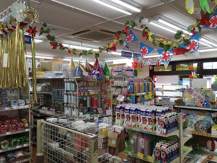 福井インターより車で5分と交通アクセスが便利な場所にございます。当店ではメンバーズカードをお渡しして、お会計時にご提示下さいますと5％割引させていただいております。（特価品・セール品は除く）皆様方のご来店をお待ちしております。